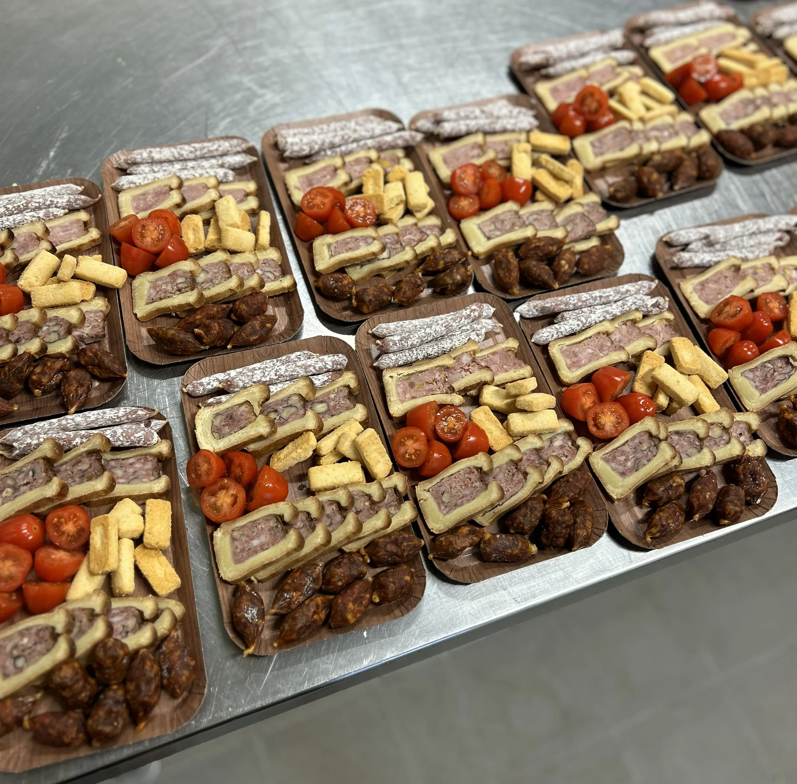 Planche apéro de charcuterie fermière